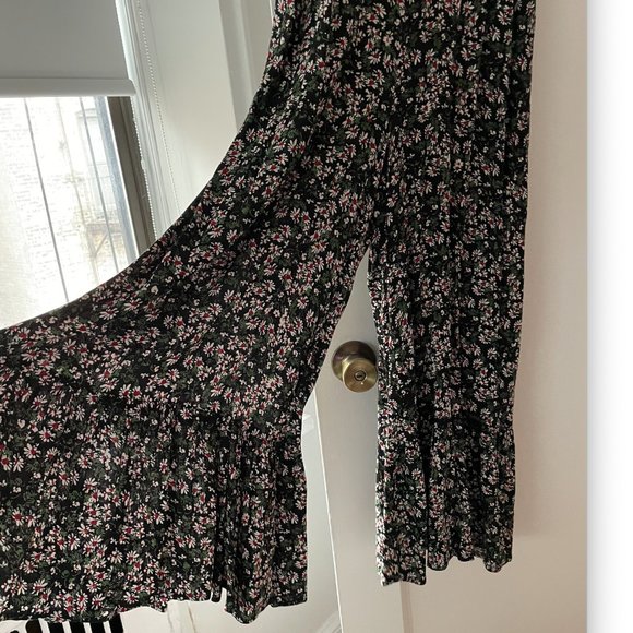 Anthropologie | Floral Jumpsuit | Size: 0 (Fits size 2-4) - Picture 4 of 7